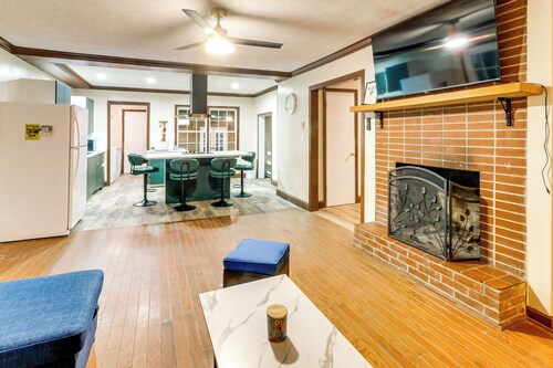 Peaceful Pond: Country Retreat in Oglethorpe!