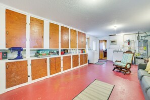 House (2 Bedrooms) | Interior