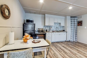 House (1 Bedroom) | Interior
