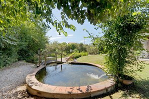 Pool - Fattoria I Canarini – Spacious Apartment in Veneto Countryside (Fossalta di Piave)