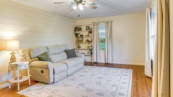 Casa (2 Bedrooms) | Interior