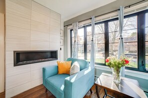 Interior - Near Casinos & Lake Michigan Beaches: Hammond Apt (Hammond)