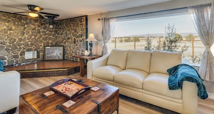 7 Mi to Dakota Hot Springs: Penrose Group Getaway!