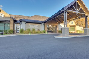 Apartment (2 Bedrooms) | Interior - Free Parking Spot! Extended Stay Near Newark & NYC (Irvington)