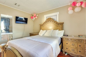 Apartment (2 Bedrooms) | Interior - Free Parking Spot! Extended Stay Near Newark & NYC (Irvington)