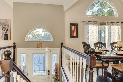 距离弗里波特市中心2英里！鲍德温带露台公寓