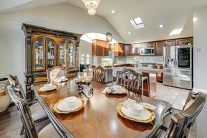 Apartment (2 Bedrooms) | Interior - 2 Mi to Dtwn Freeport! Apt w/ Deck in Baldwin (Baldwin)