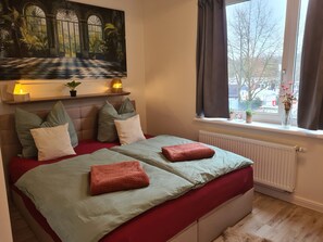 1 habitación, tabla de planchar con plancha, wifi y ropa de cama