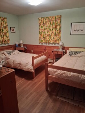 3 Schlafzimmer, Bügeleisen/Bügelbrett, Bettwäsche