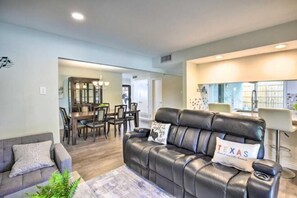 Room - Justin Richardson Home w/ Outdoor Oasis & Movie Room (Richardson)