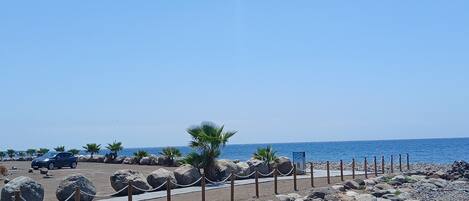 Tæt på stranden