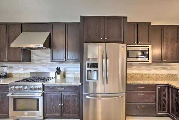 Private kitchen - Collins Family-Friendly Texas Home with Private Pool! (Garland)