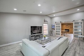 Room - Collins Family-Friendly Texas Home with Private Pool! (Garland)