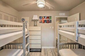 Unclassified image, 4 of 29, button - Collins Family-Friendly Texas Home with Private Pool! (Garland)