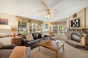 Smart TV, fireplace - New Listing! Spacious Outdoor Living | Private Hot Tub | Pet-Friendly (South Fork)