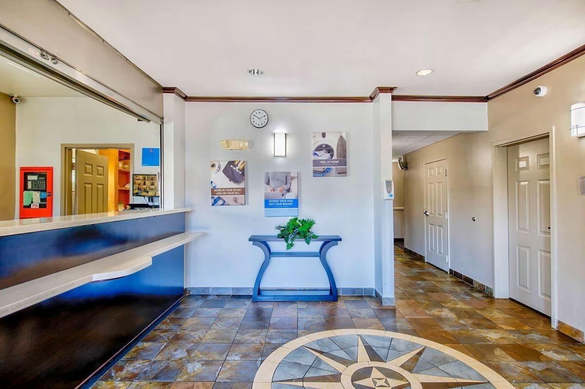 Step into a bright lobby for a smooth, stress-free arrival.