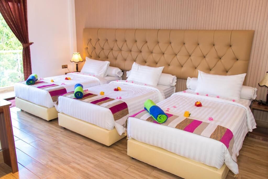 Deluxe Triple Room | Escritorio y wifi gratis 