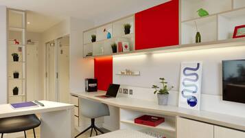 Studio, Non Smoking | Blackout drapes, free WiFi