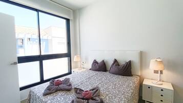 2 dormitorios, tabla de planchar con plancha, wifi y ropa de cama