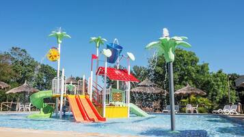 3 outdoor pools, cabanas (surcharge), pool umbrellas