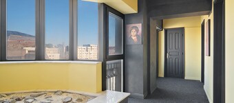 ลาปุสเนียนู เซ็นทรัล อพาร์ตเมนต์