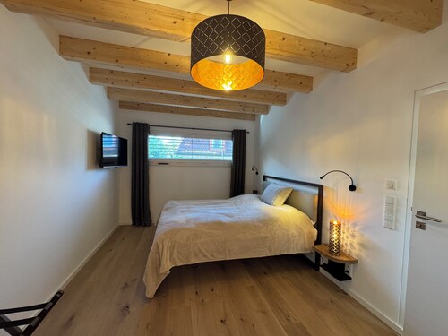 Fichtelgebirge: Modern apartment on the outskirts, close to nature.