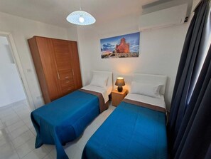 3 makuuhuonetta, silitysrauta/-lauta, Wi-Fi