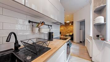 Apartment | Private kitchen | Coffee/tea maker, electric kettle