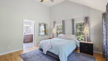 1 bedroom, iron/ironing board, internet, bed sheets