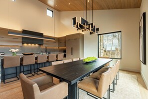 تناول الطعام