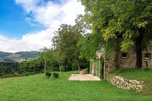 House | 3 bedrooms - Villa Poggio Castellaro by Boutique in the Heart of Italy s Food Valley Emilia-romagna (Pianello Val Tidone)