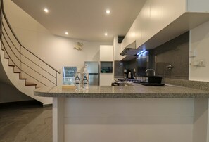House | 1 bedroom, Internet - w Graceful 1BR With Balcony in Miraflores (Lima)