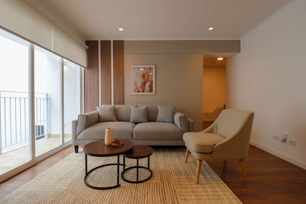 Apartment | 2 bedrooms, Internet - w Exceptional 2BR With Balcony in San Isidro (Lima)