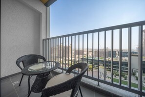 House - Stayshort - 1 Bed in Meydan Sleeps 4 With Pool Views (Dubai)