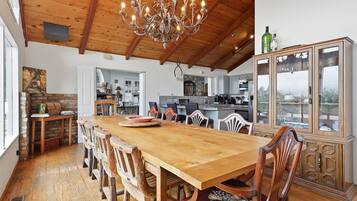 วิลล่า, 6 ห้องนอน | ร้านอาหาร