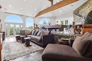 Villa, 6 Bedrooms | Living area - Adventure Alexander Valley Lodge With Pool & Hot Tub 6 Bedroom Villa (Geyserville)