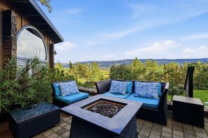 Villa, 6 Bedrooms | Terrace/patio - Adventure Alexander Valley Lodge With Pool & Hot Tub 6 Bedroom Villa (Geyserville)