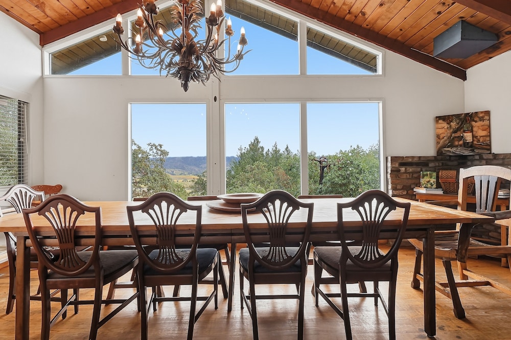 Alexander Valley Lodge by null