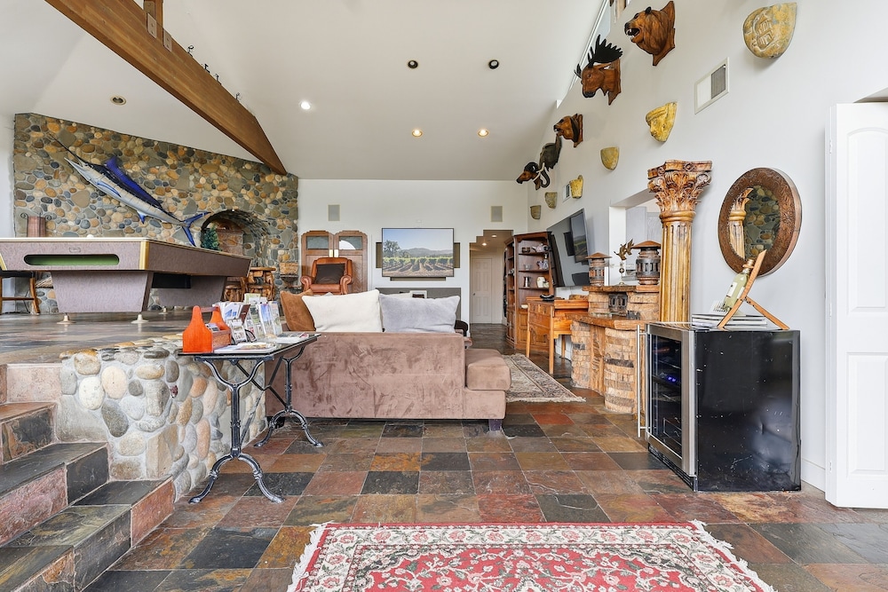 Alexander Valley Lodge by null