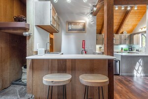 House, 3 Bedrooms | Private kitchen | Fridge, oven, coffee/tea maker, toaster