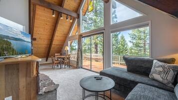 House, 3 Bedrooms | Living area