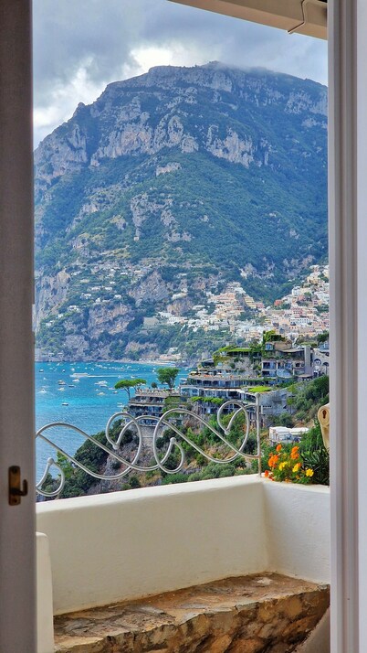 Honeymoon Suite sea view with free parking