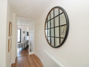 Interior - Ty'r Ddraig (Dartmouth)
