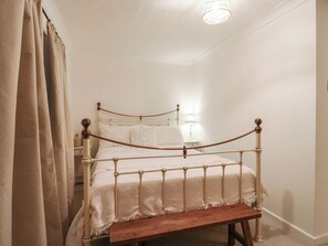 4 bedrooms, individually decorated, individually furnished, free WiFi - Berkley Cottage (Colchester)