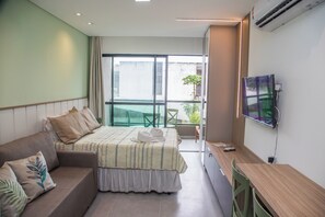 ファミリー アパートメント パティオ | リビングルーム