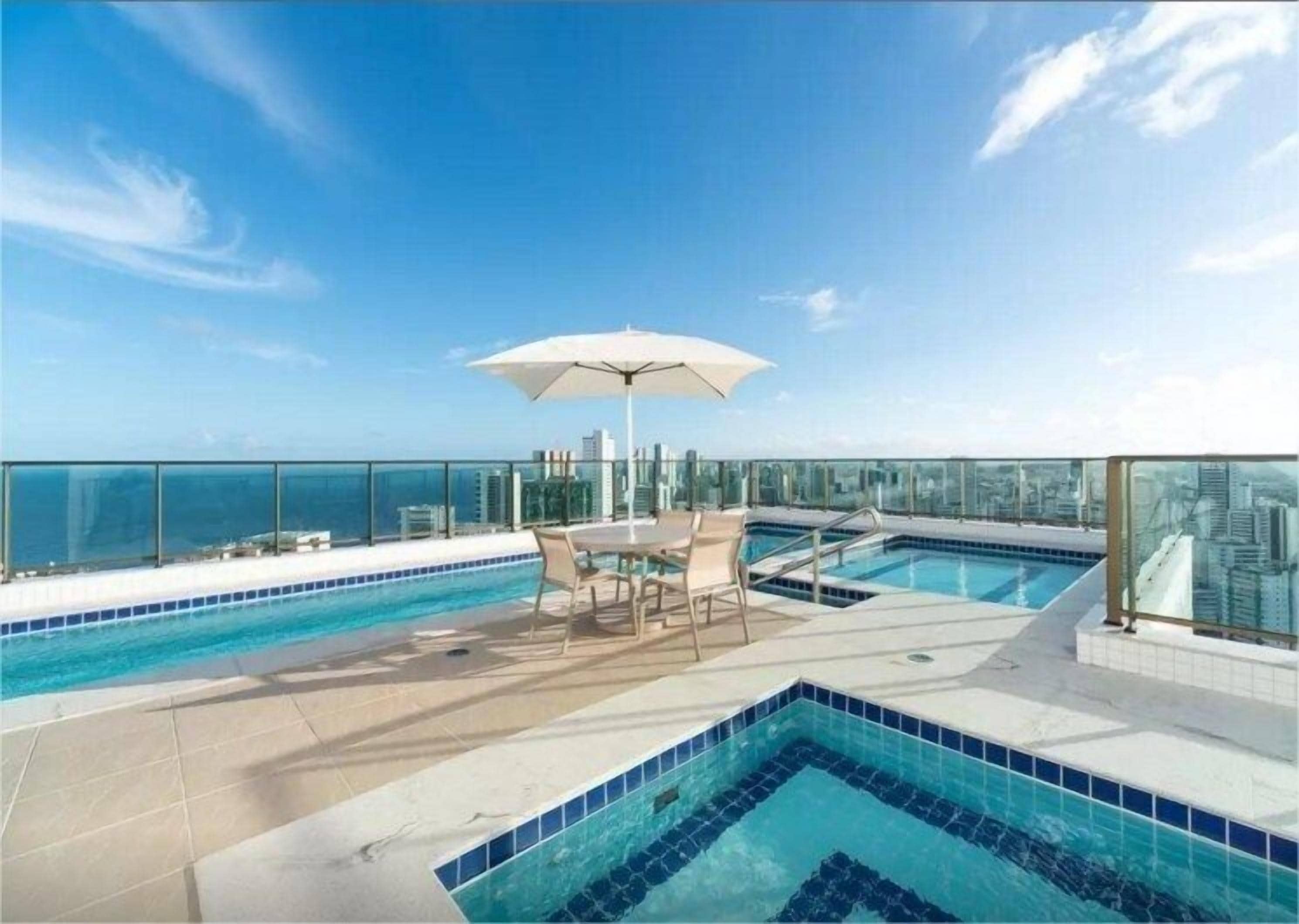 Leilighet | Basseng | Utendørsbasseng