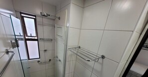 Comfort Apartment | Bathroom - Condomínio Beach Class Conselheiro  (Ipojuca)