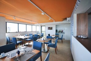 Comfort Apartment | Dining - Condomínio Beach Class Conselheiro  (Ipojuca)
