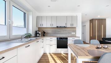 Kühlschrank, Ofen, Herdplatte, Geschirrspüler