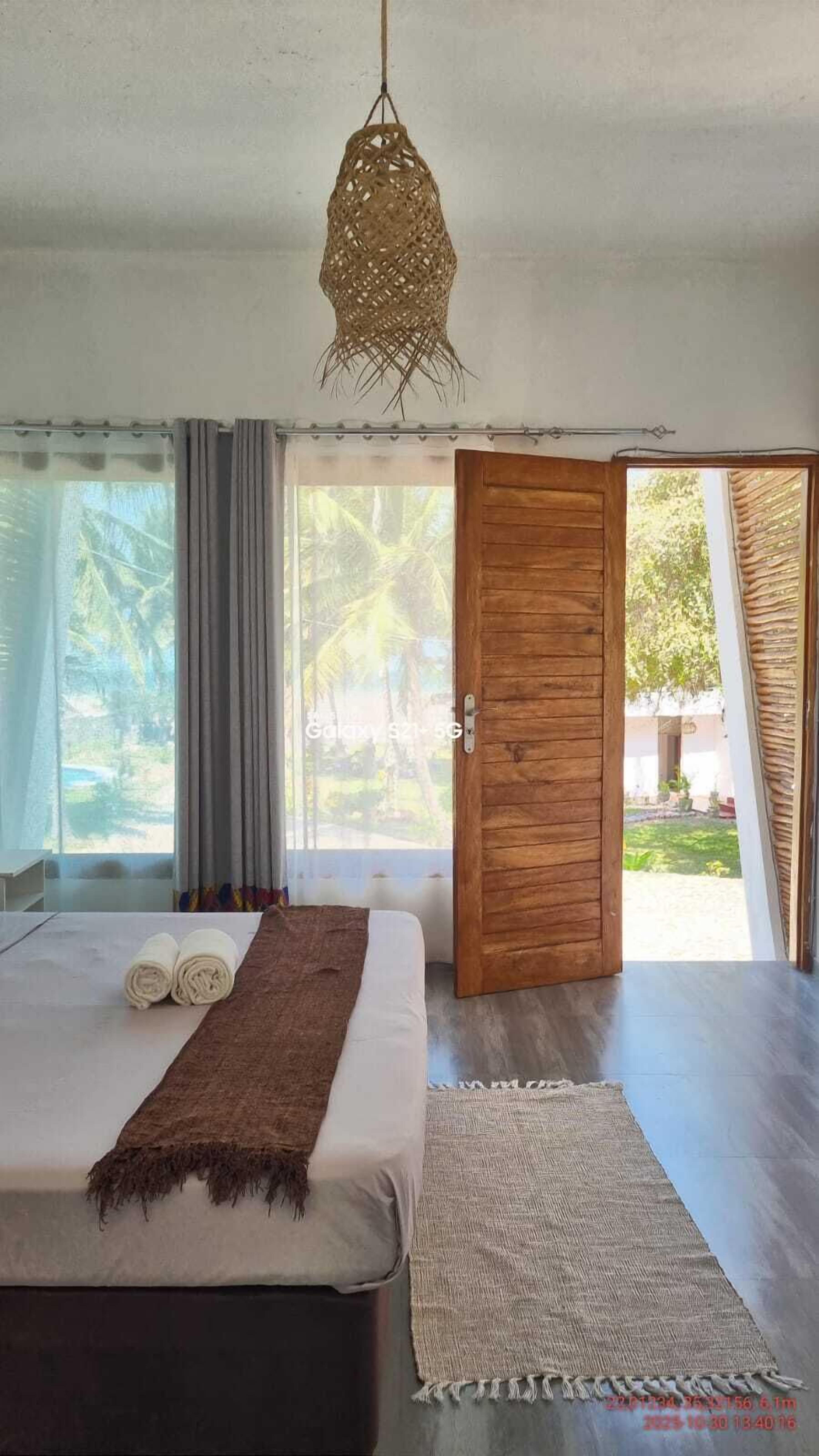 Tabla de planchar con plancha 